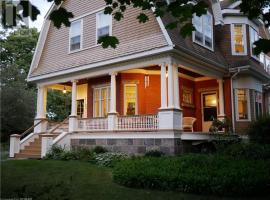Meaford에 위치한 호텔 Elegant 1907 Edwardian Retreat in Meaford
