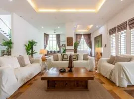 ForestEdge bungalow 8BR 34pax Templer Villa