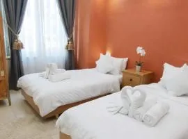 Golden Boutique Hotel