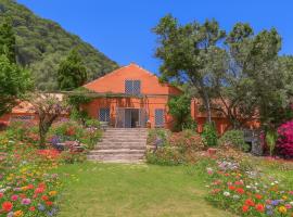Casa Pájaro Colores in Bolonia, hotel u gradu Tarifa