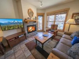 Tenderfoot Lodge 2620 by SummitCove Lodging