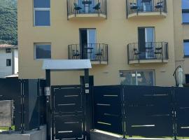 Colico में, होटल House Adriano