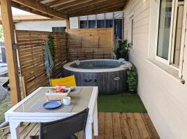 Contain'House Paradise, hotelli kohteessa Les Abymes