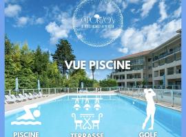 Caporizon-Bidaia-T2-piscine en face golf, hotel din Ciboure
