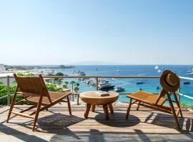 Trinitas Mare Psarou Beach