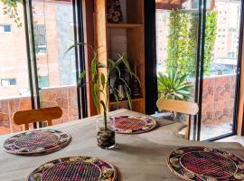 Family accommodation in downtown Itagüí โรงแรมในอิตากุย