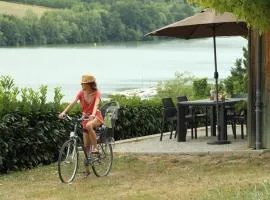 Gîte avec Terrasse pour 5 personnes à Lissac-sur-Couze - API-1-52-1013