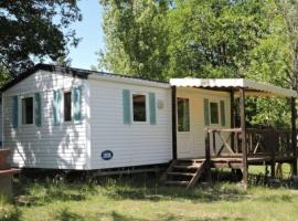Mobil-home avec Terrasse et Cuisine Équipée à Neffes - API-1-52-1146, hotel i Neffes