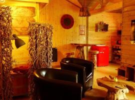 Chalet cosy avec cuisine équipée et terrasse - API-1-52-1088, Hotel in Suzy