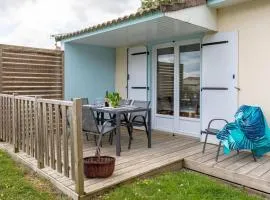 Gîte confortable de 2 chambres avec terrasse à Maché - API-1-52-1242