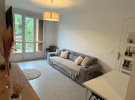 Appartement moderne 3 chambres avec parking sécurisée