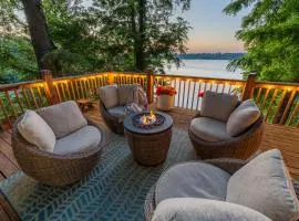 The Ridge Lake Front Hot Tub KayakPvt Dock