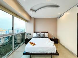 Luxury 2BR River View Apartment Pool, Gym & Jacuzzi, hotel en Guayaquil