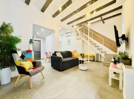 Design & Stylish House in the CENTER of Valencia
