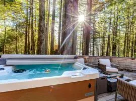 Serene Redwood Retreat with Sauna, Gym & Hot Tub