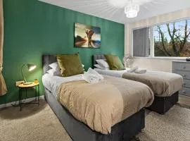 Forest View- Oasis Mural -Didsbury Zen Sleeps 10