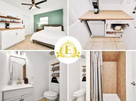 Cozy MiniStudio with Queen Bed Coffee, hotel em Cypress