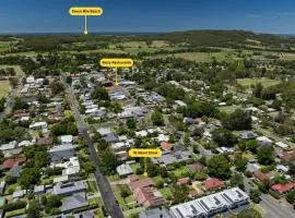 The Berry Bungalow for 6, Berry