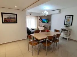 Depto céntrico de 3 habitaciones y cochera