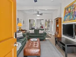 Lenoir Cottage with covered patio and fire pit! home