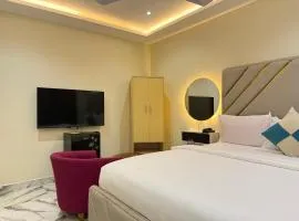De Awon's Luxury Hotel
