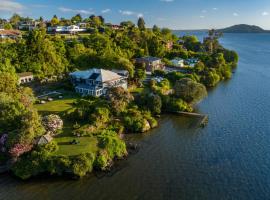 Black Swan Lakeside Boutique Hotel, hotel dicht bij: Luchthaven Rotorua Regional, Rotorua
