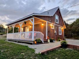 Wild Blueberry Hill Farm Stay, hotel sa Digby