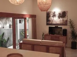 Kiki Villa - New Cozy 2 BR Private Villa & Kitchen