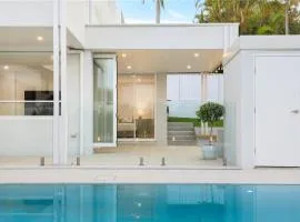 Villa Bianco at Caves Beach