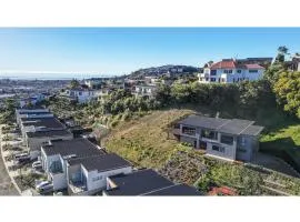 Horizon View Retreat - Nelson Holiday Home