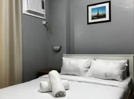 27 Festive Front Studio