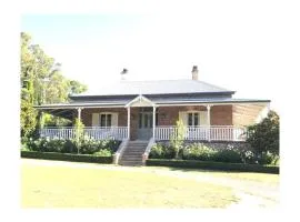 Bunya House Historic Home - Bowral walk to town