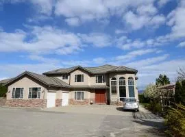 1 BDRM 1 BTH Suite Private Entry