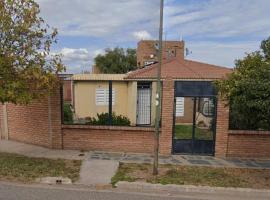 Cómoda Casa en ciudad de la Punta; San Luis, ξενοδοχείο σε La Punta