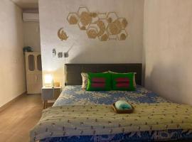 JE Garden Guesthouse in Oecusse RAEOA, hotel a Deli