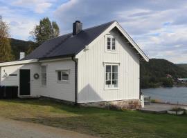 Cabin in Mestervik, hotel in Meistervik