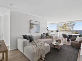Fabulous New Beachfront Retreat with Beach Views