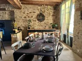 La Pierre du Bonheur Maison de village de 2 à 8 personnes