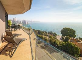 Primera linea de playa con vistas directas al mar-Apartamento premium Albufereta, отель в Аликанте