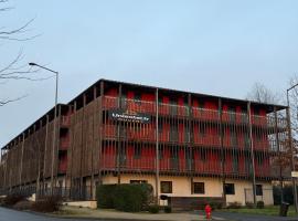 Unisotel Le Mans, מלון בלה מאן