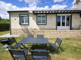 Maison de vacances 6 personnes près de Bordeaux Green Escape，瑟農的飯店
