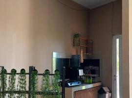 Villa HD i2 Surya Asri Cijeruk dan ATV, Hotel in Cihideung