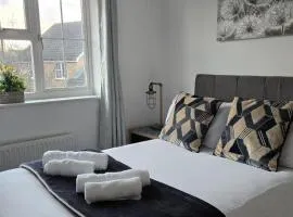 Bishopswood-Sleeps 6-Garden-Pets-Parking-WiFi