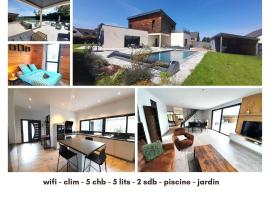 Sublime villa 9 pers- 5chb-pisicne-wifi – hotel w mieście Le Poinçonnet