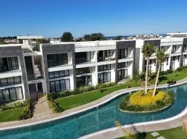 Palmera - Spacious Studio with Pool View