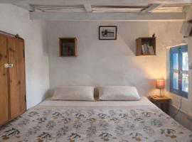 Turiya Niwas kasardevi, hotel a Hawālbāgh