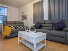 Newly Refurbished Headingley Home Free Parking - Pass the Keys