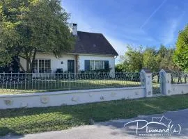 Plumards, maison d'invités proche Abbaye