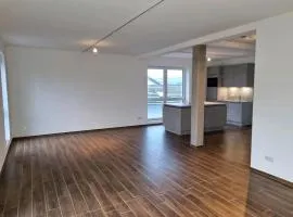 Modernes 2-Zimmer Luxus Apartment mit Balkon- Stilvolle und Gemütliche Ferienwohnung