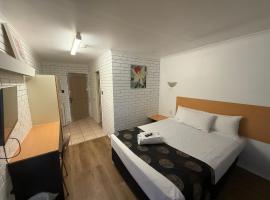 Budget Motel, Hotel in Midland Junction